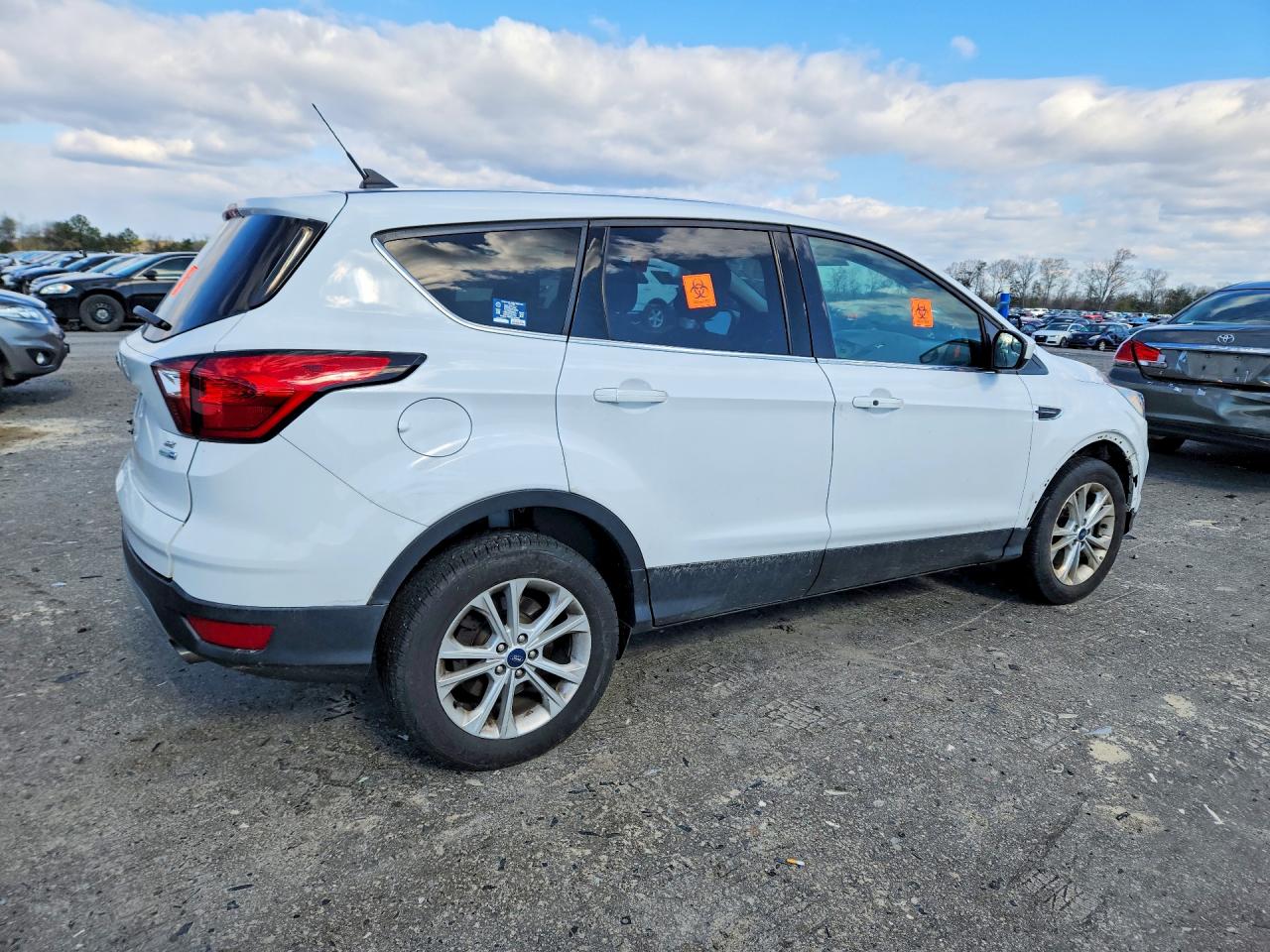2019 FORD ESCAPE SE — снимка 3