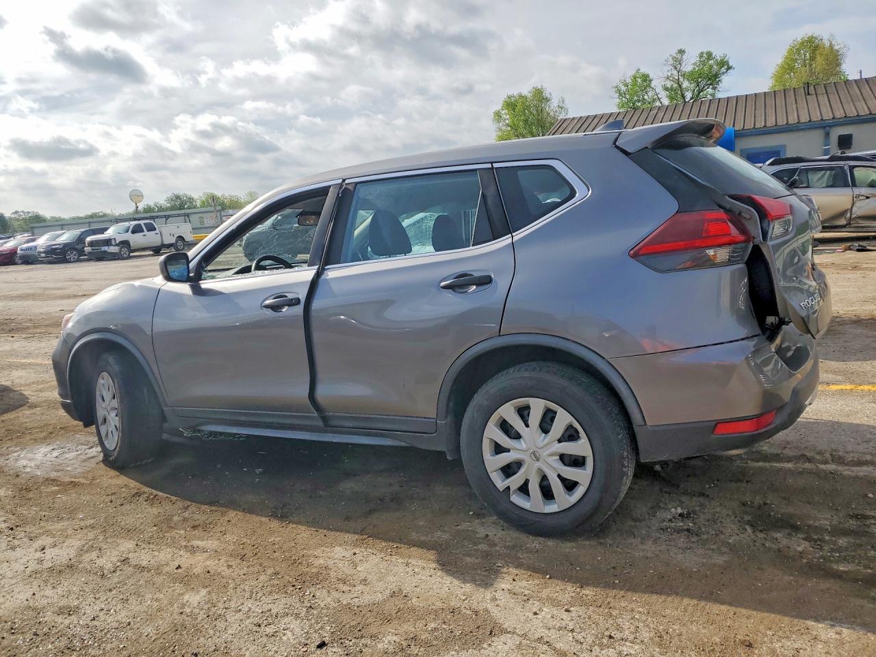 2019 NISSAN ROGUE S — снимка 2