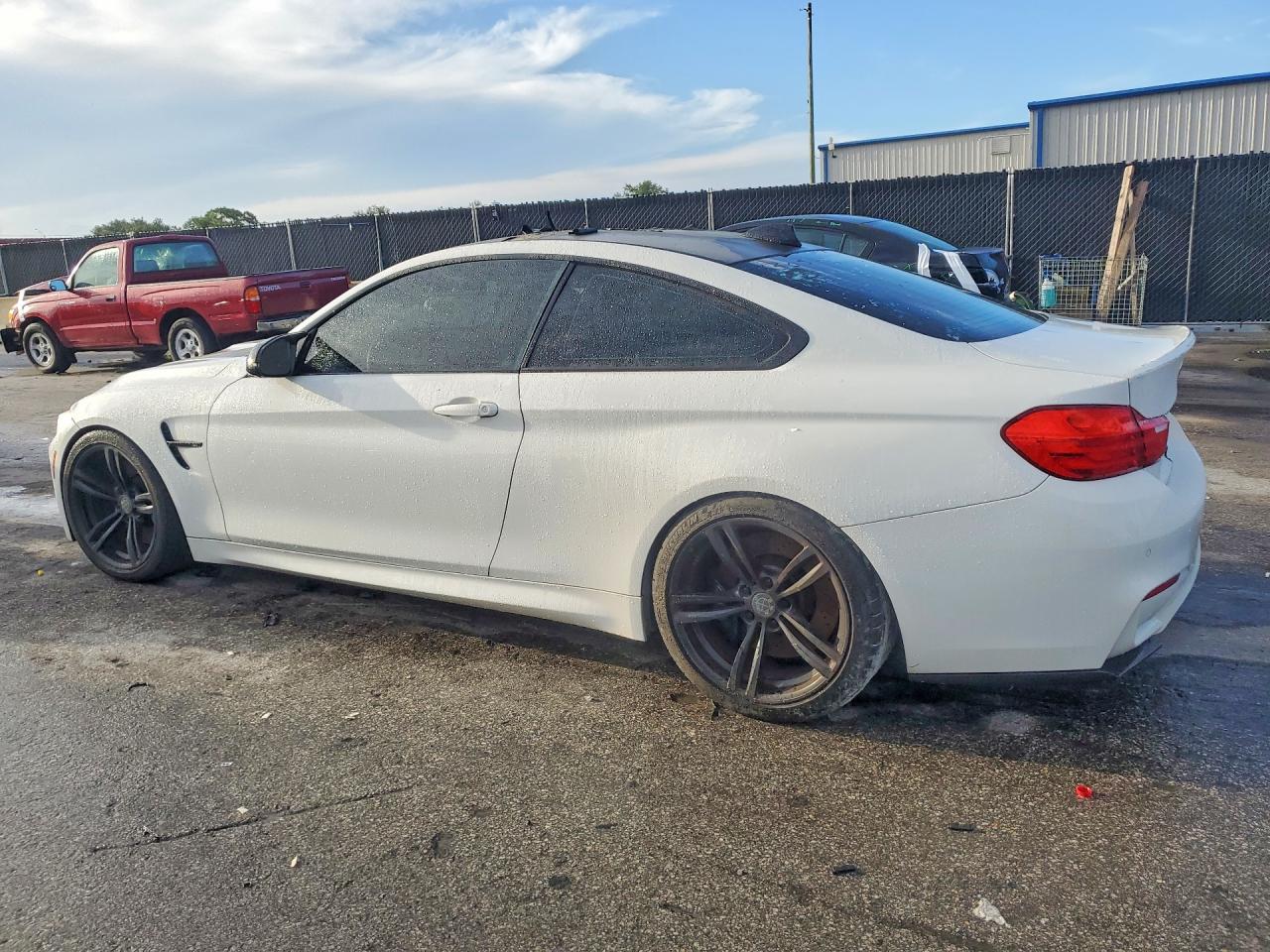 2015 BMW M4 — снимка 2