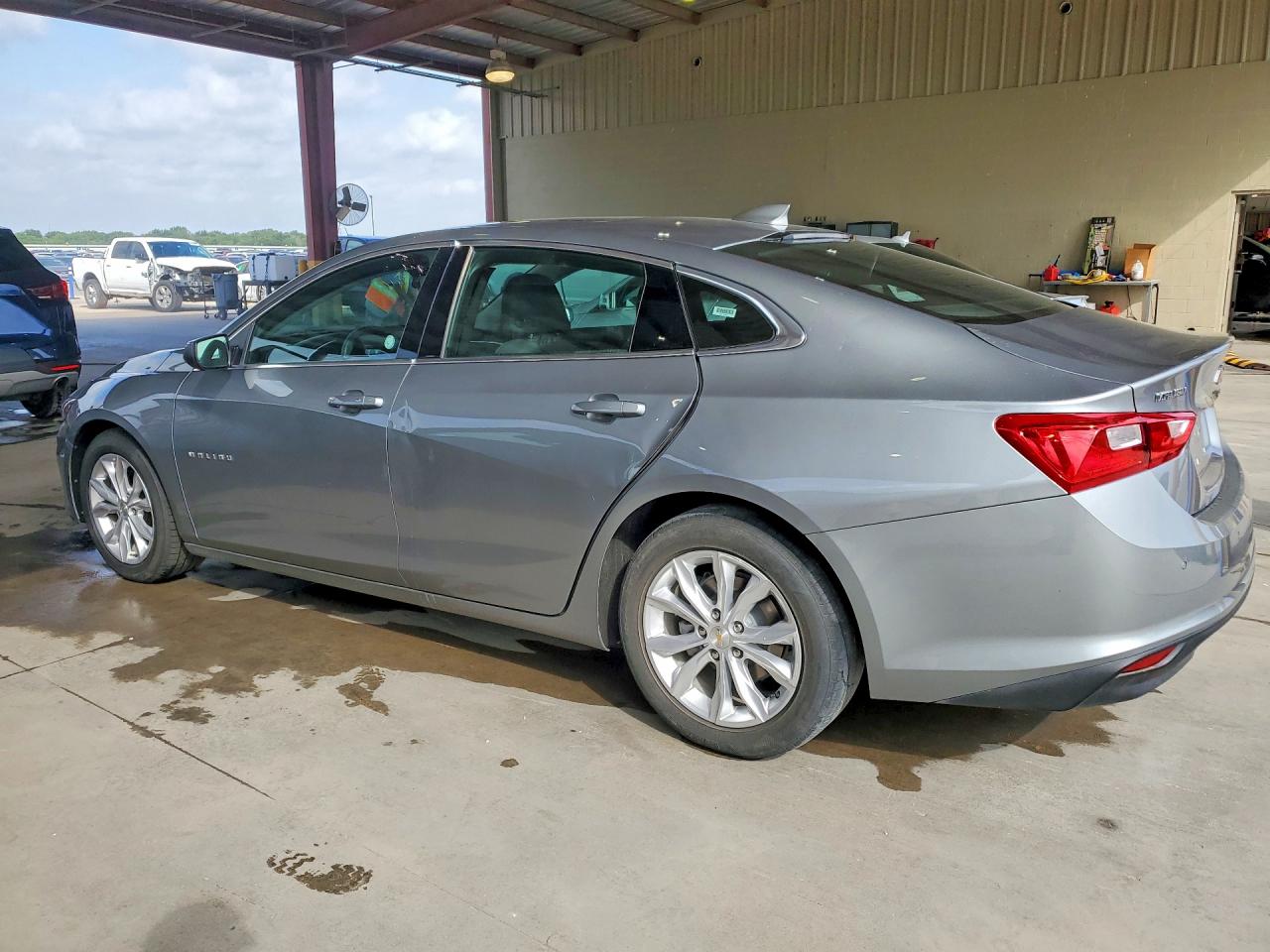 2024 CHEVROLET MALIBU LT — снимка 2