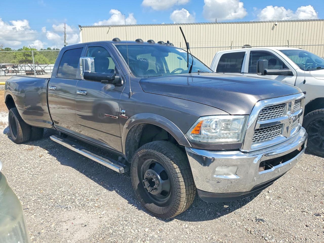 2017 RAM 3500 LARAMIE — снимка 4