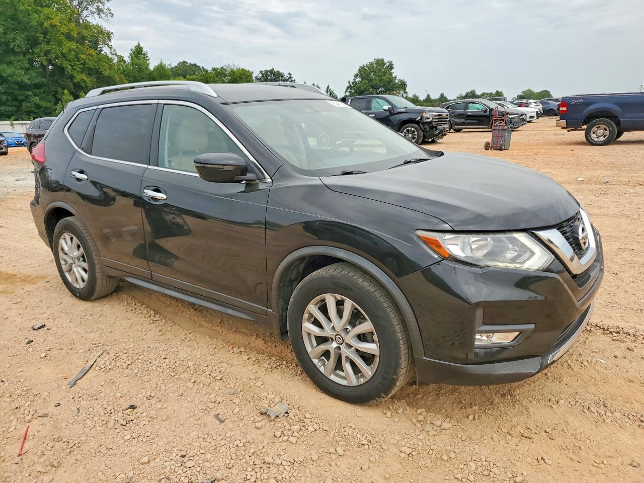 2017 NISSAN ROGUE SV — снимка 4