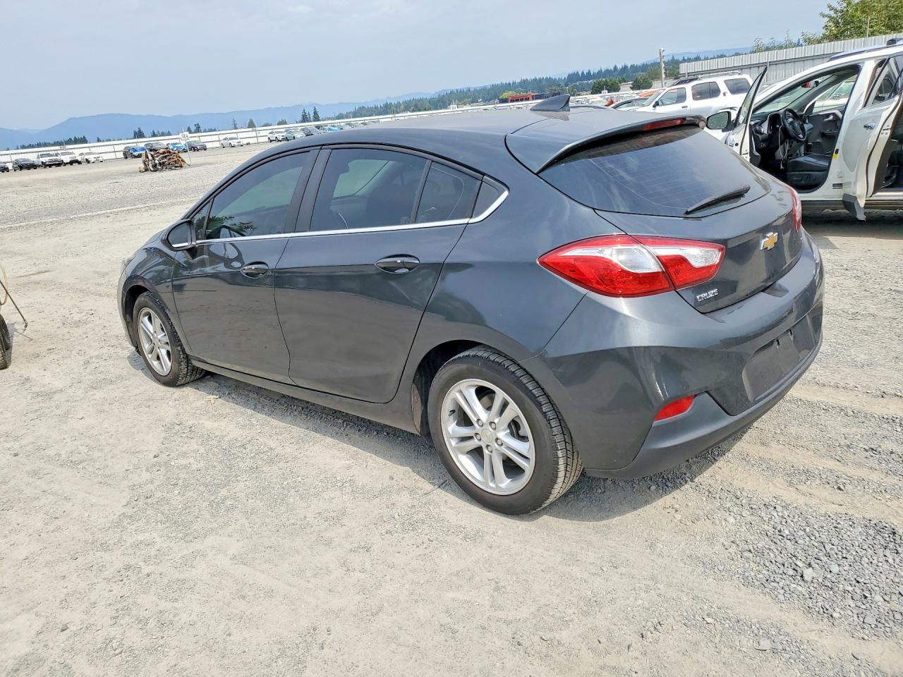 2017 CHEVROLET CRUZE LT — снимка 2