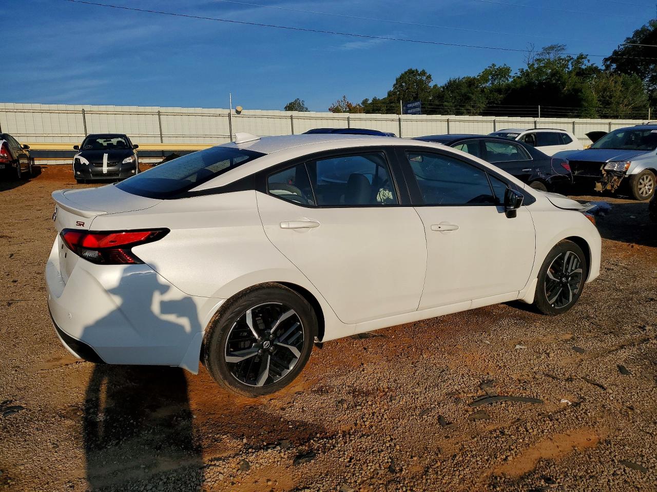 2025 NISSAN VERSA SR — снимка 3