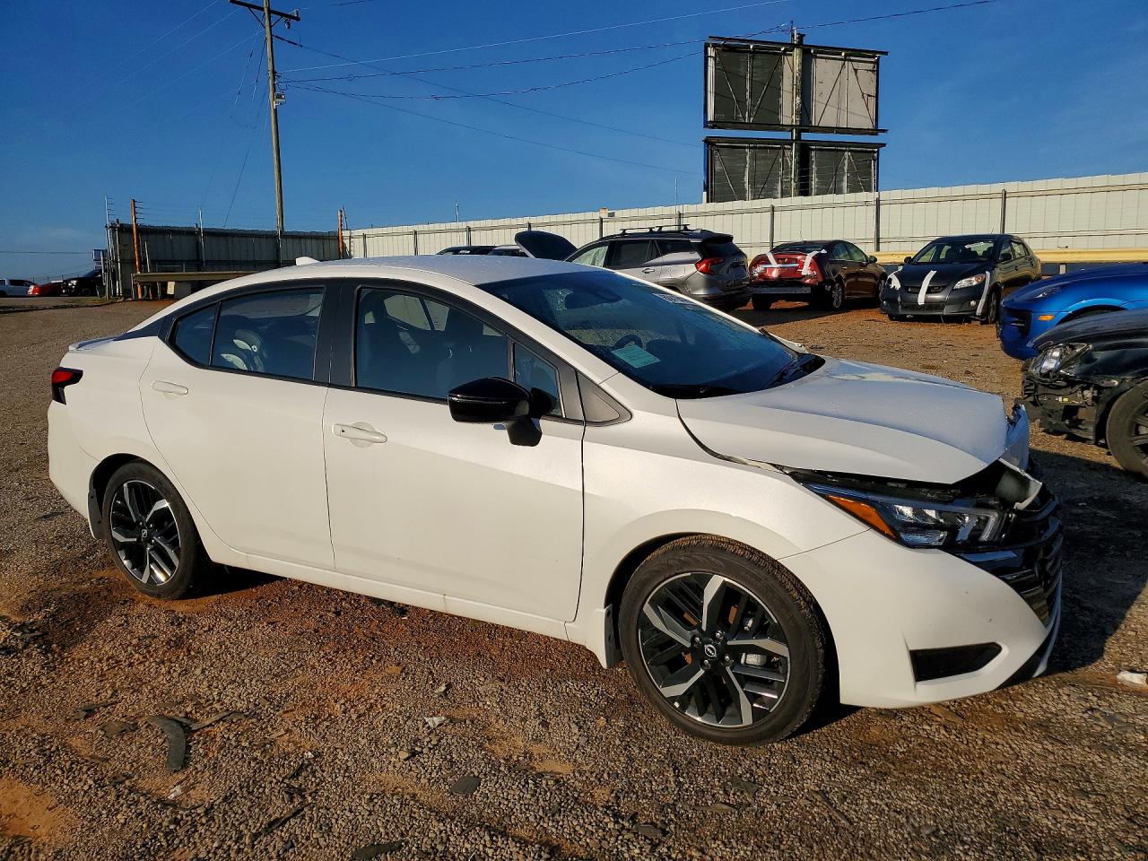 2025 NISSAN VERSA SR — снимка 4