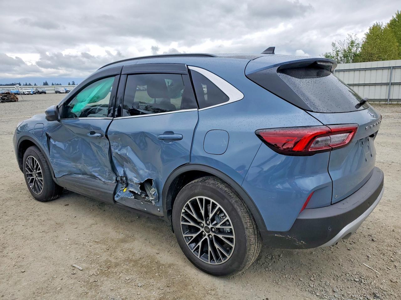 2025 FORD ESCAPE — снимка 2