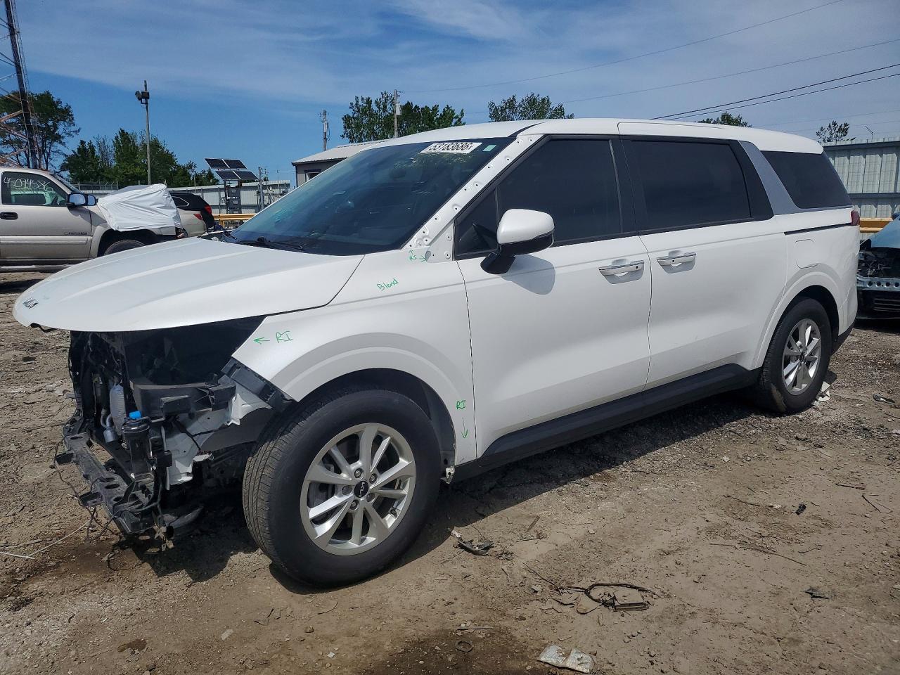 2023 KIA CARNIVAL LX