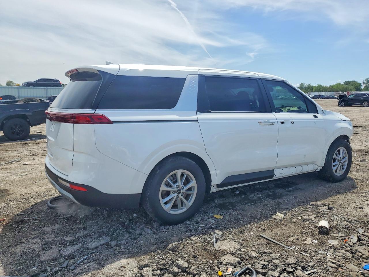 2023 KIA CARNIVAL LX — снимка 3