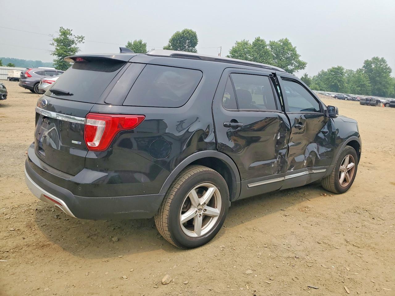 2017 FORD EXPLORER XLT — снимка 3