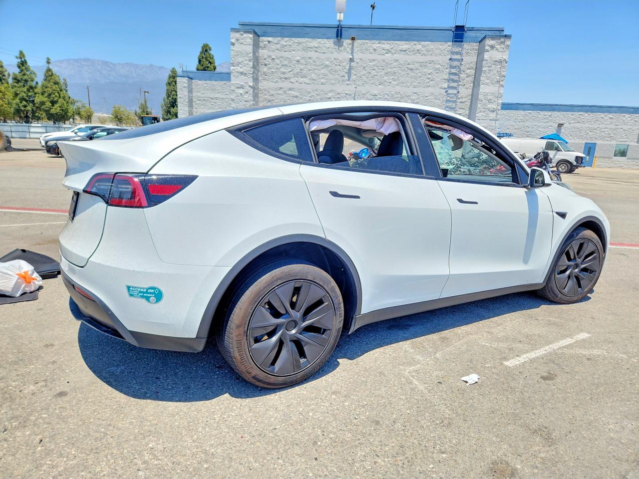 2025 TESLA MODEL Y — снимка 3