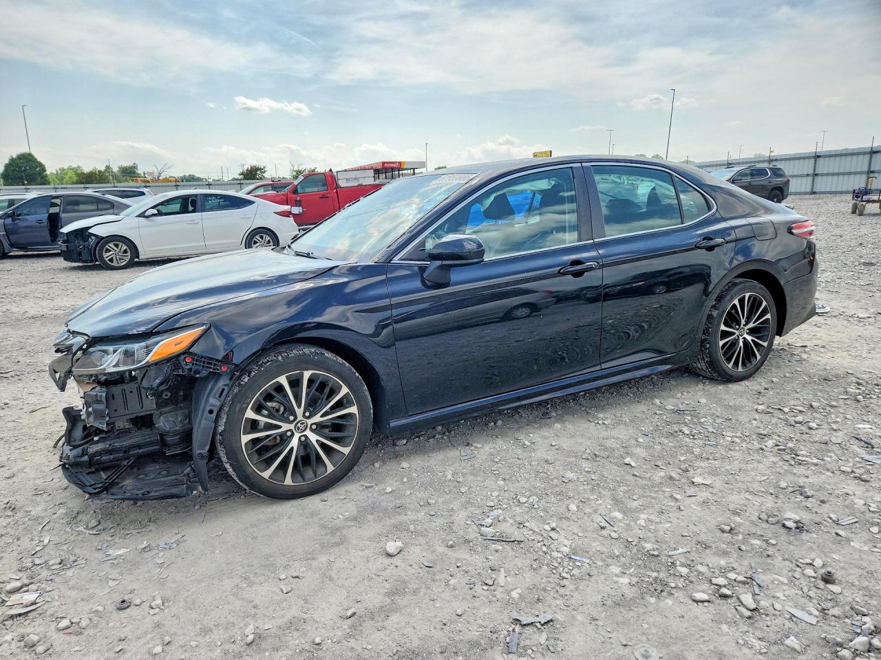 2019 TOYOTA CAMRY SE