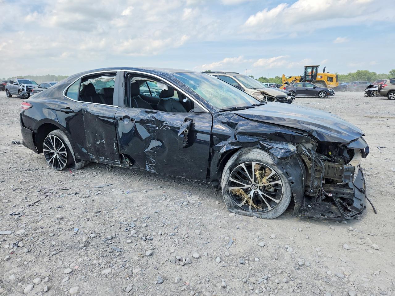 2019 TOYOTA CAMRY SE — снимка 4