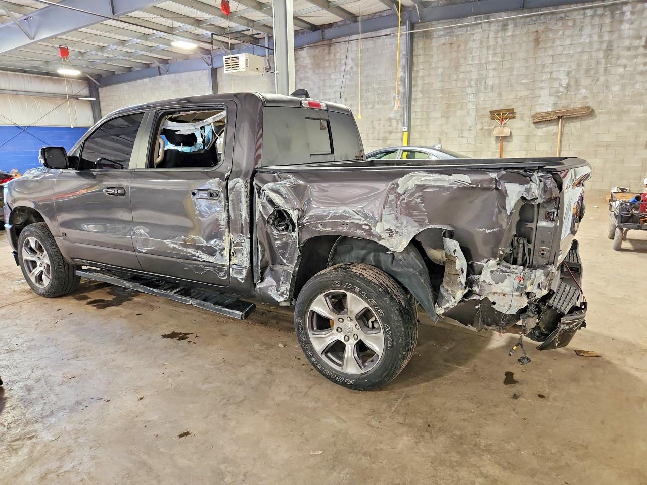 2020 RAM 1500 BIG HORN/LONE STAR — снимка 2