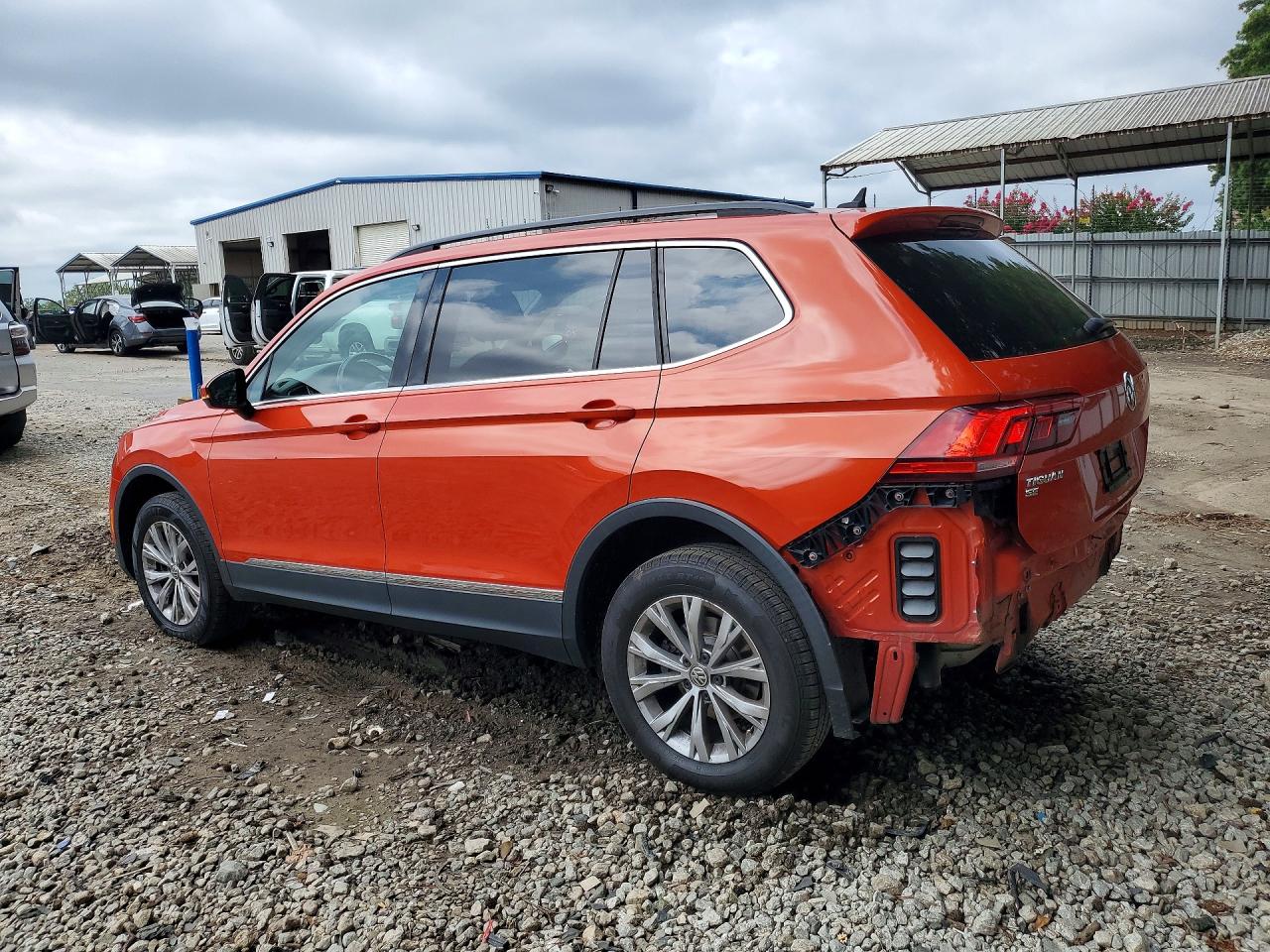 2018 VOLKSWAGEN TIGUAN SE — снимка 2