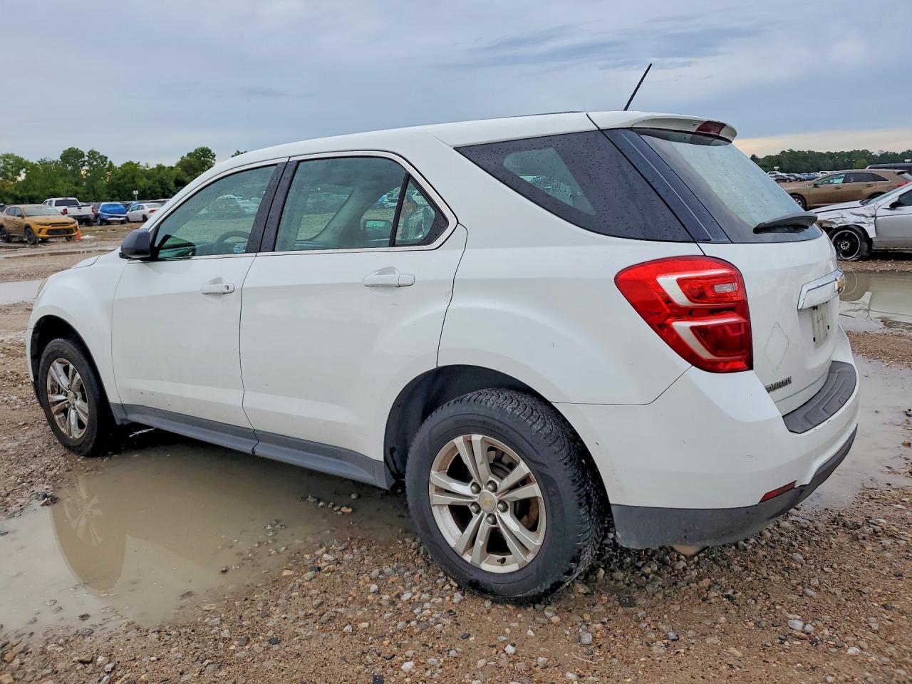 2017 CHEVROLET EQUINOX LS — снимка 2