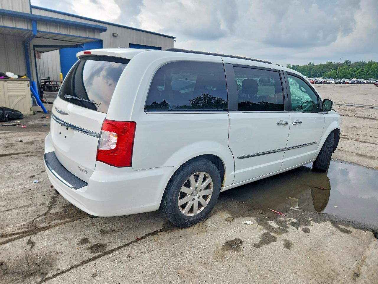 2015 CHRYSLER TOWN & COUNTRY TOURING — снимка 3