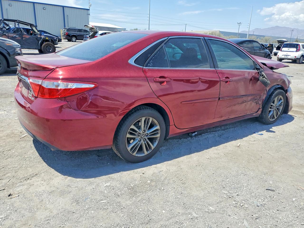 2017 TOYOTA CAMRY SE — снимка 3