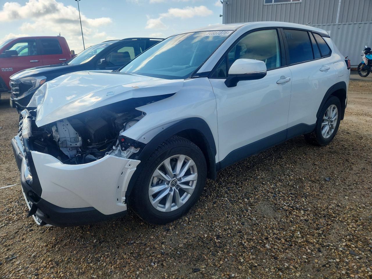 2022 TOYOTA COROLLA CROSS LE
