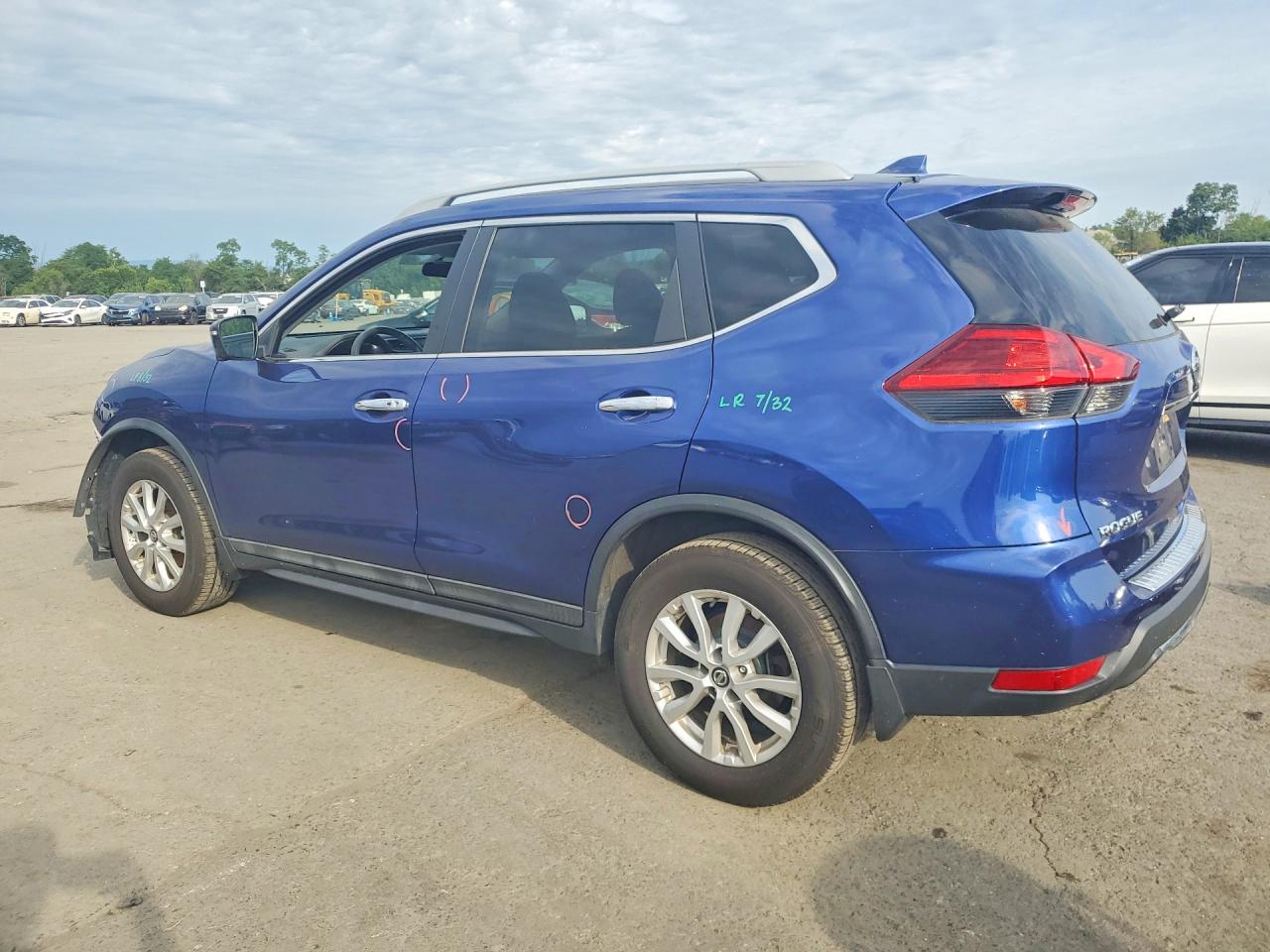 2017 NISSAN ROGUE SV — снимка 2