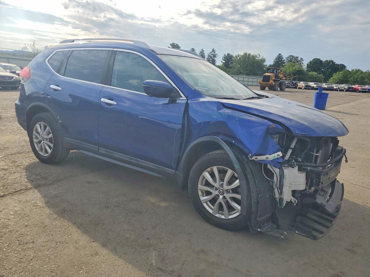 2017 NISSAN ROGUE SV — снимка 4