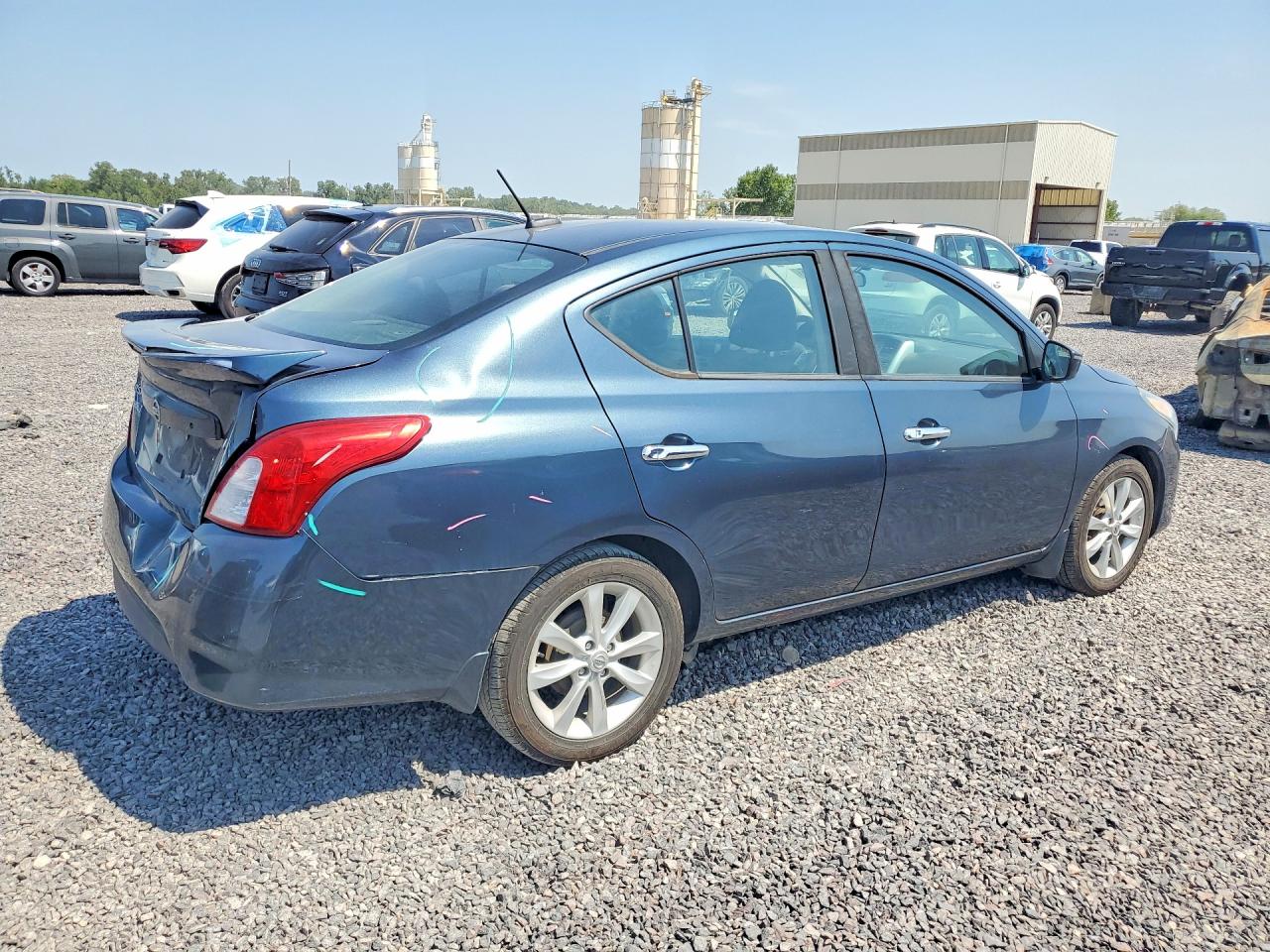 2016 NISSAN VERSA 1.6 SL — снимка 3