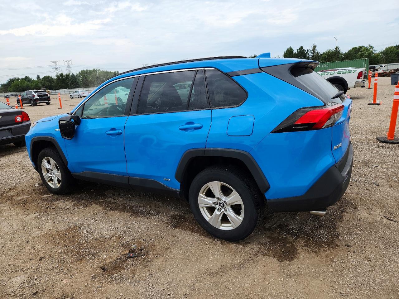 2021 TOYOTA RAV4 LE — снимка 2