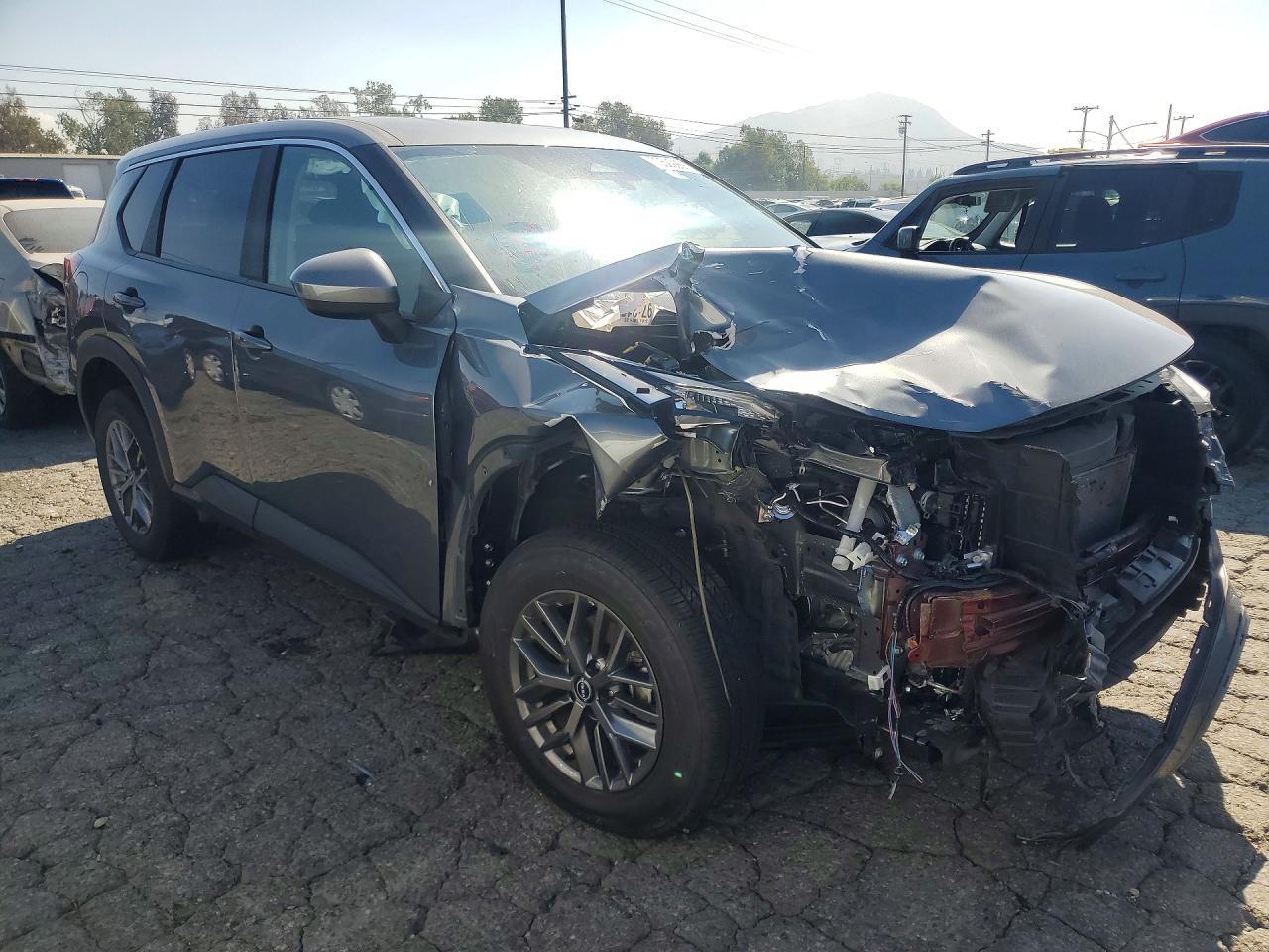 2026 NISSAN ROGUE SV — photo 4