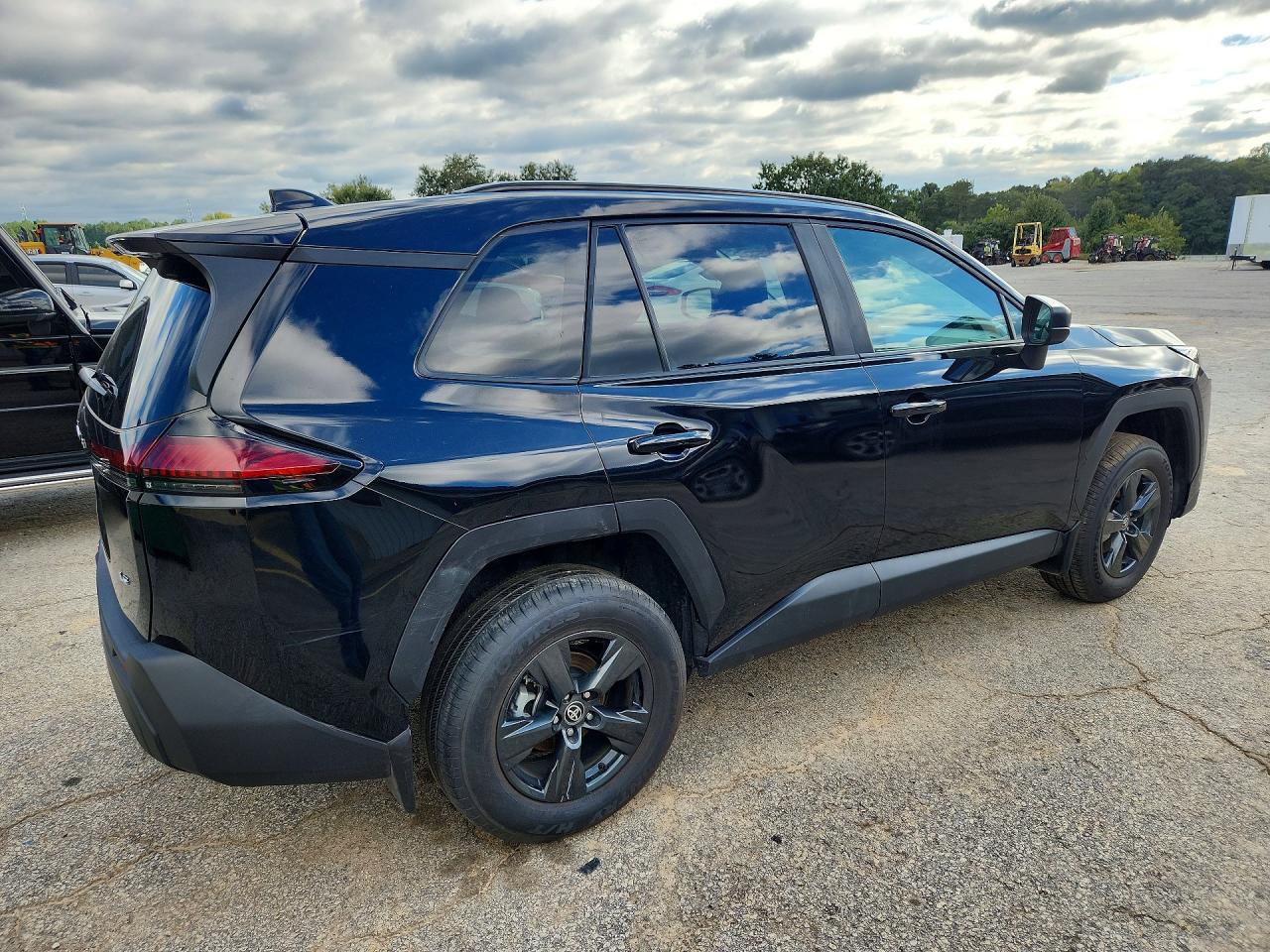 2026 TOYOTA RAV4 LE — снимка 3