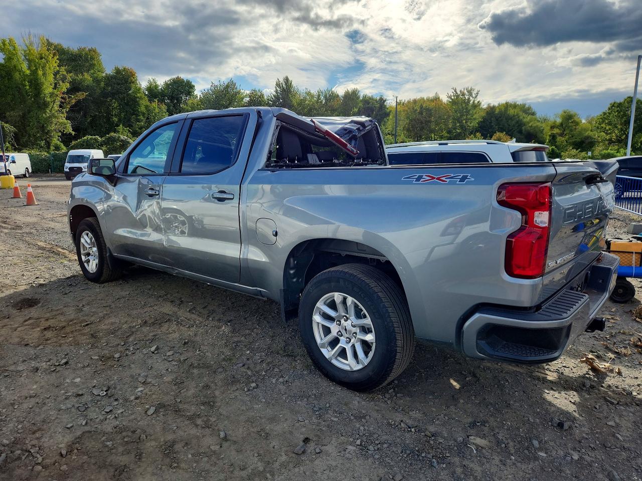 2026 CHEVROLET SILVERADO K1500 RST — снимка 2