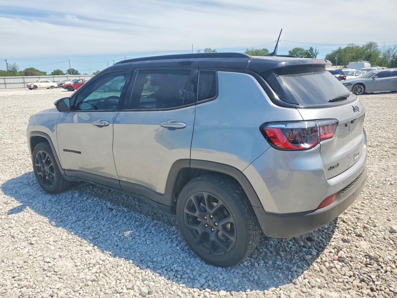 2023 JEEP COMPASS LATITUDE — снимка 2