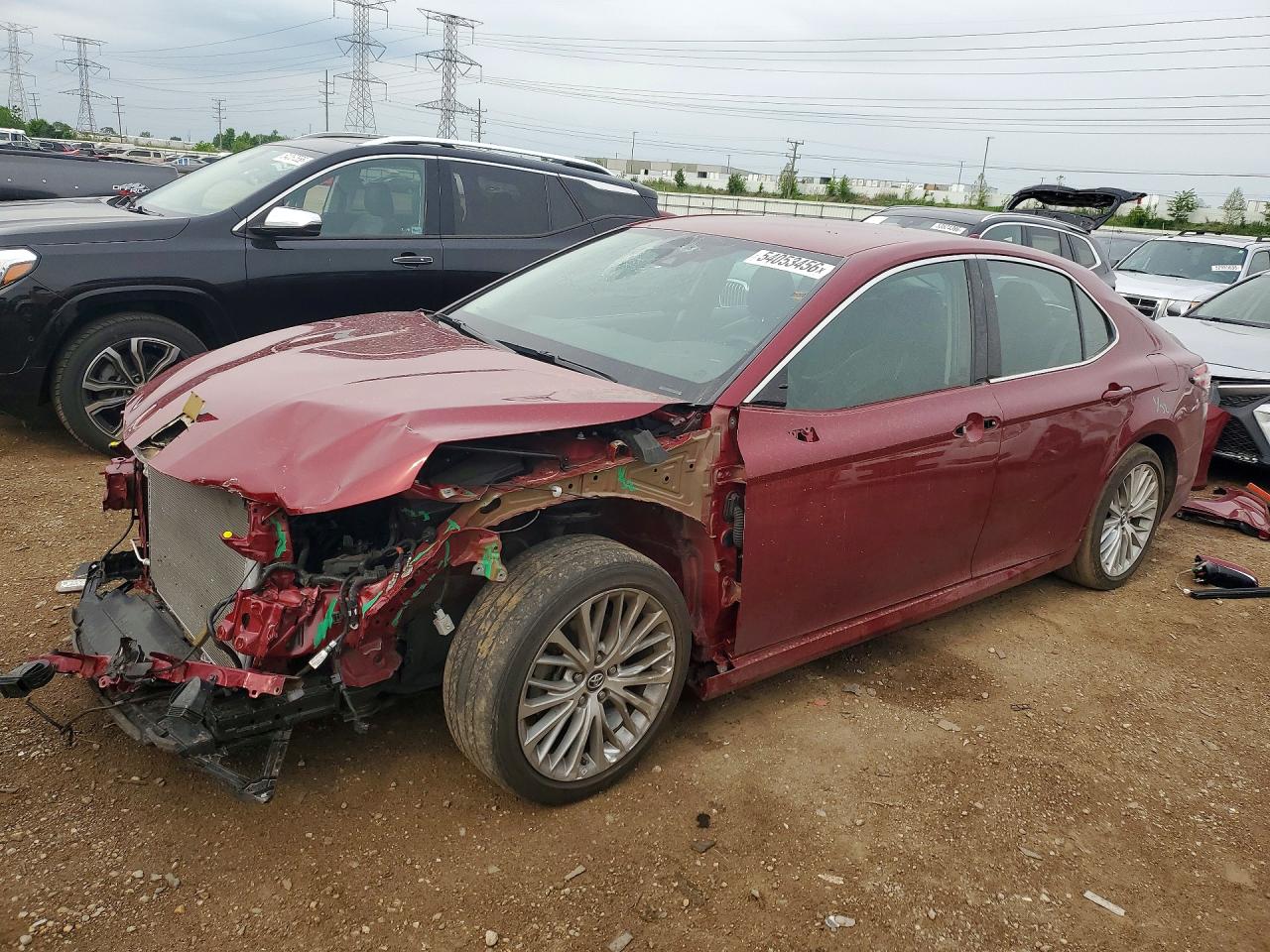 2019 TOYOTA CAMRY XLE