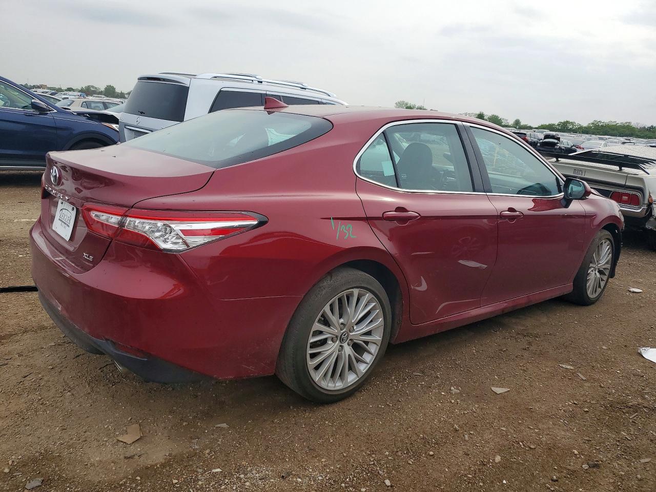 2019 TOYOTA CAMRY XLE — снимка 3