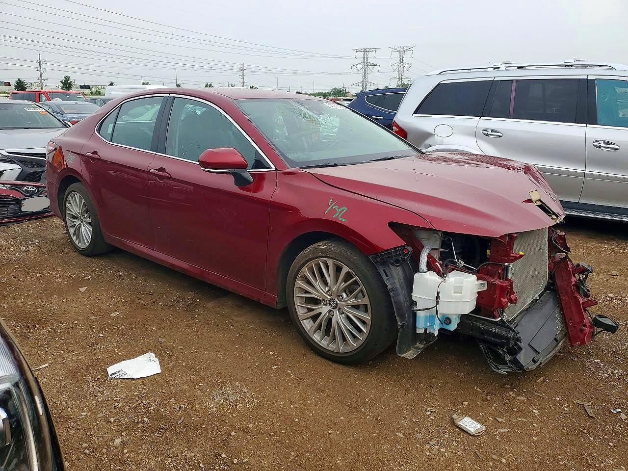2019 TOYOTA CAMRY XLE — снимка 4