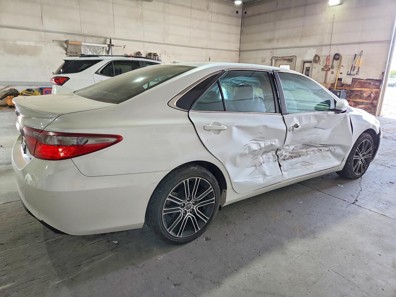 2016 TOYOTA CAMRY SPECIAL EDITION — снимка 3