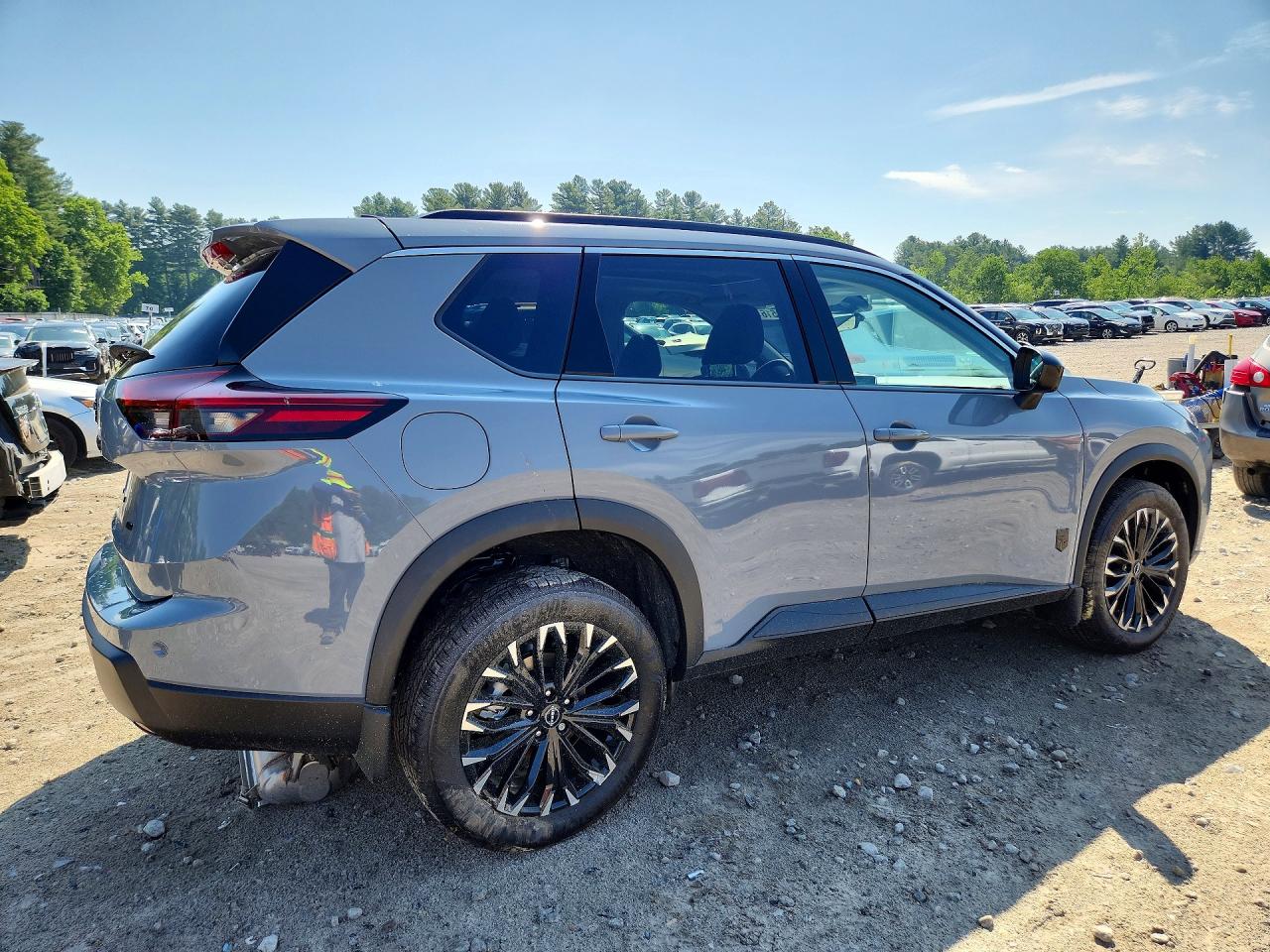 2026 NISSAN ROGUE DARK ARMOR — снимка 3