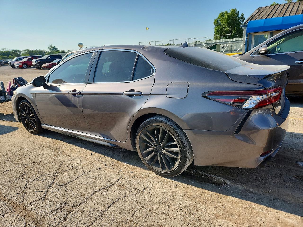 2022 TOYOTA CAMRY XSE — снимка 2
