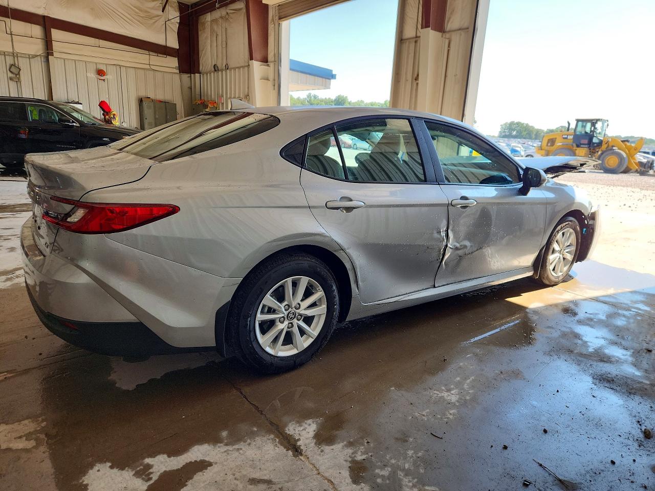 2025 TOYOTA CAMRY LE — снимка 3