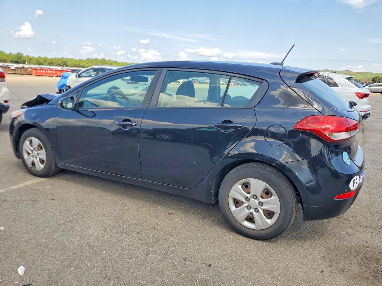 2017 KIA FORTE5 LX — снимка 2