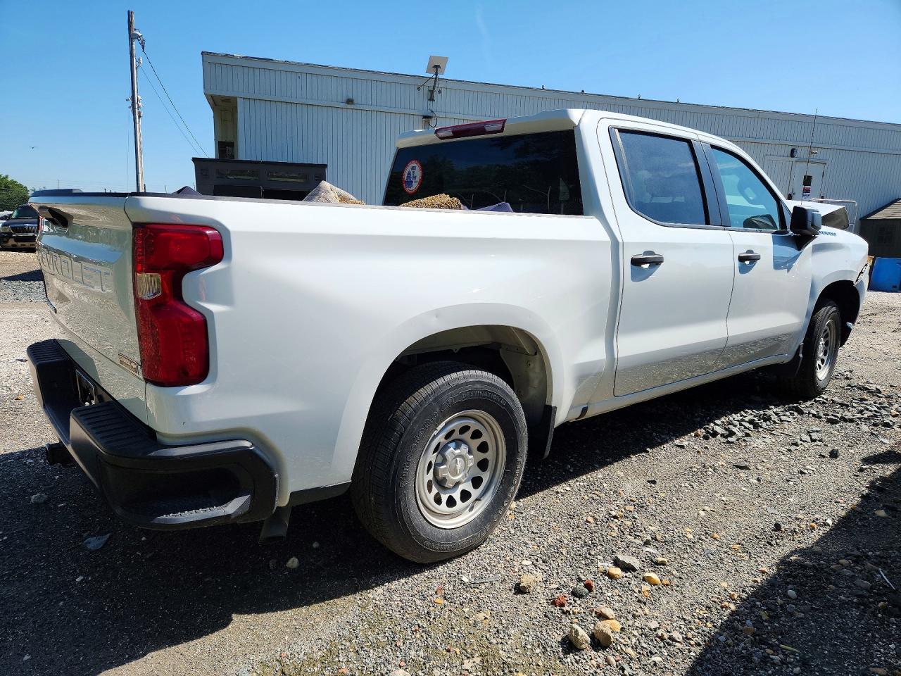 2024 CHEVROLET SILVERADO C1500 — снимка 3