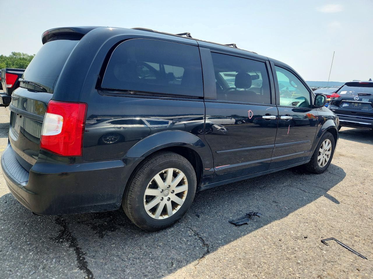 2015 CHRYSLER TOWN & COUNTRY TOURING — снимка 3