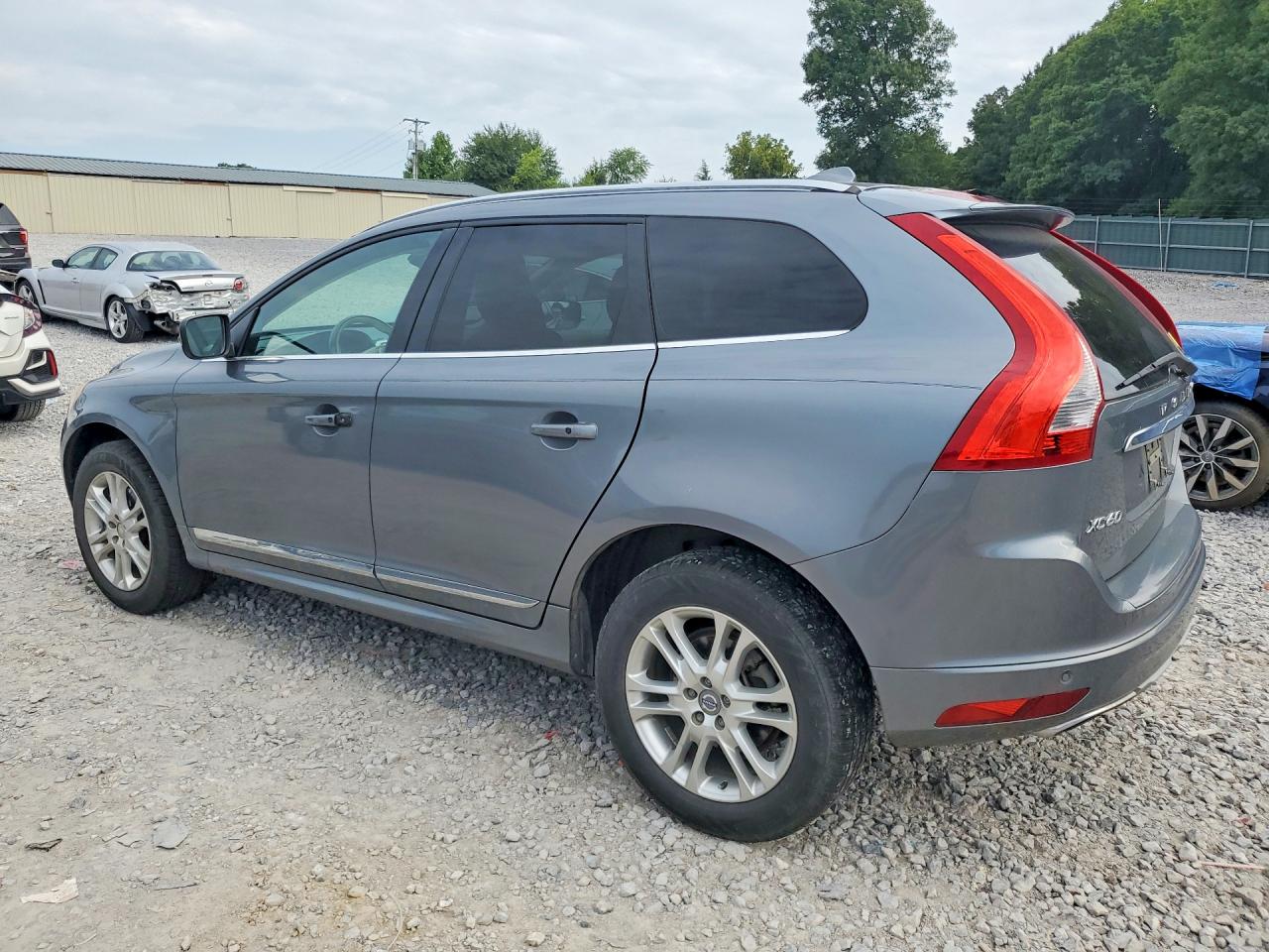 2016 VOLVO XC60 T5 PREMIER — снимка 2