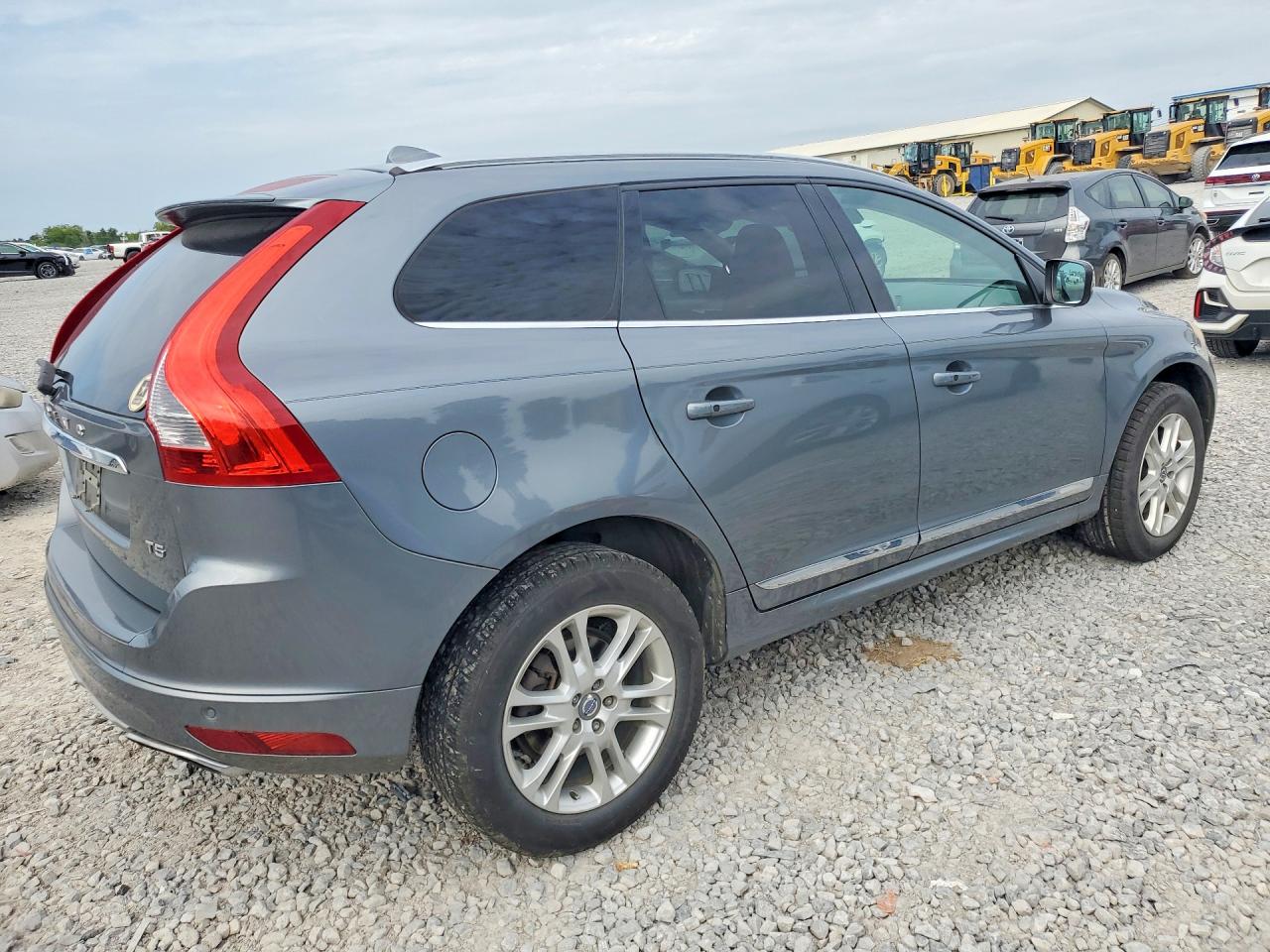 2016 VOLVO XC60 T5 PREMIER — снимка 3