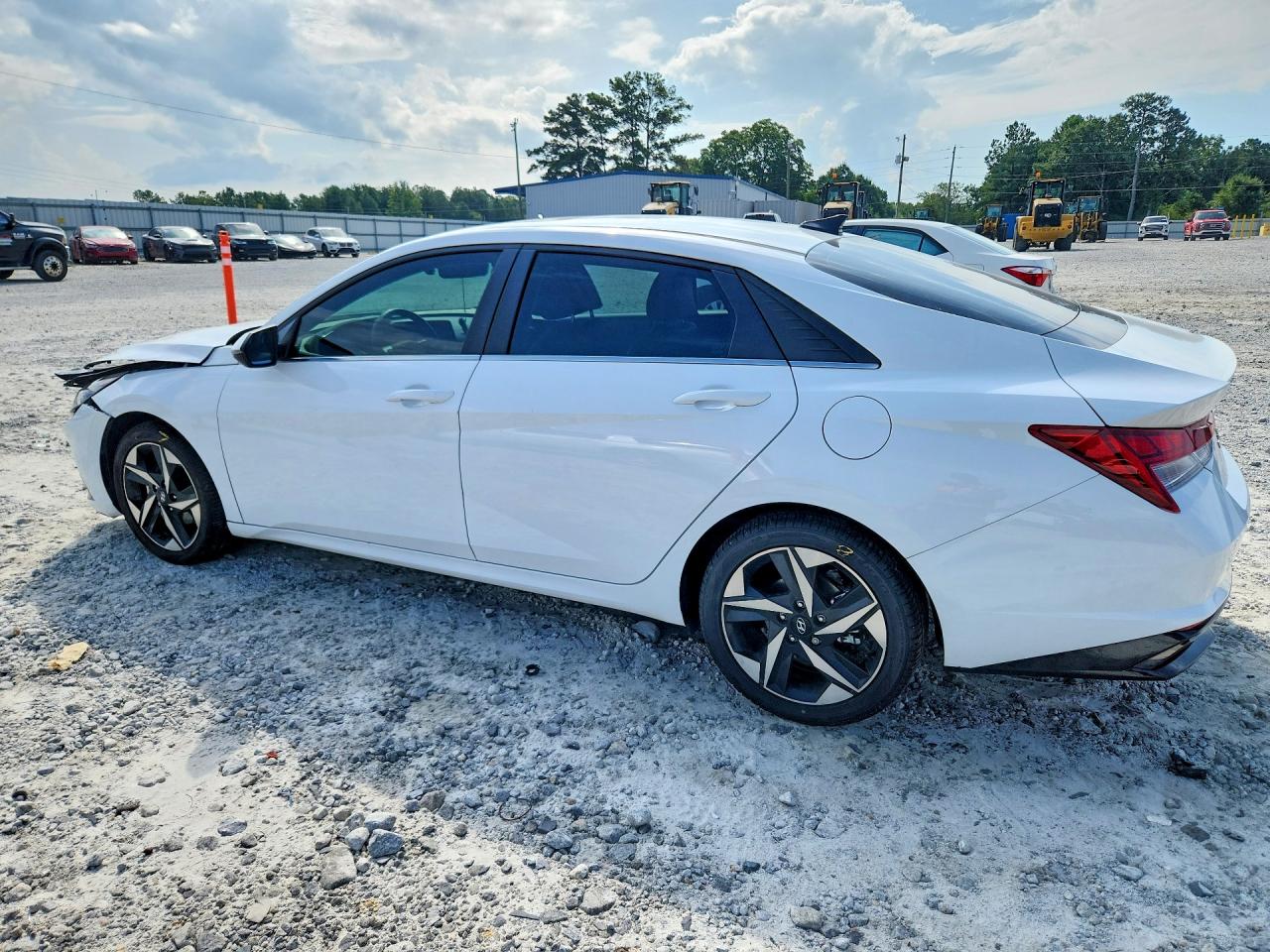 2023 HYUNDAI ELANTRA LIMITED — снимка 2