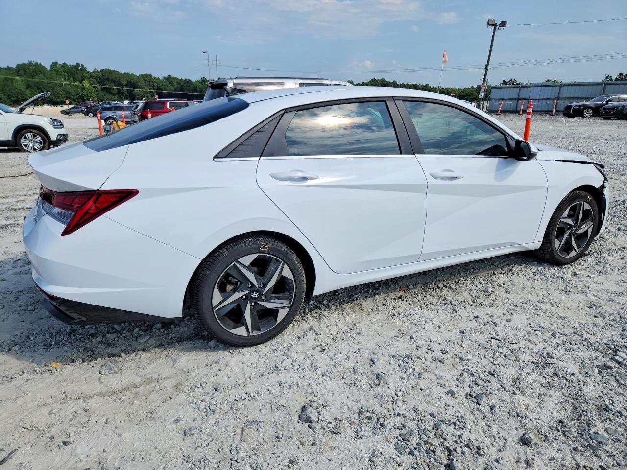 2023 HYUNDAI ELANTRA LIMITED — снимка 3