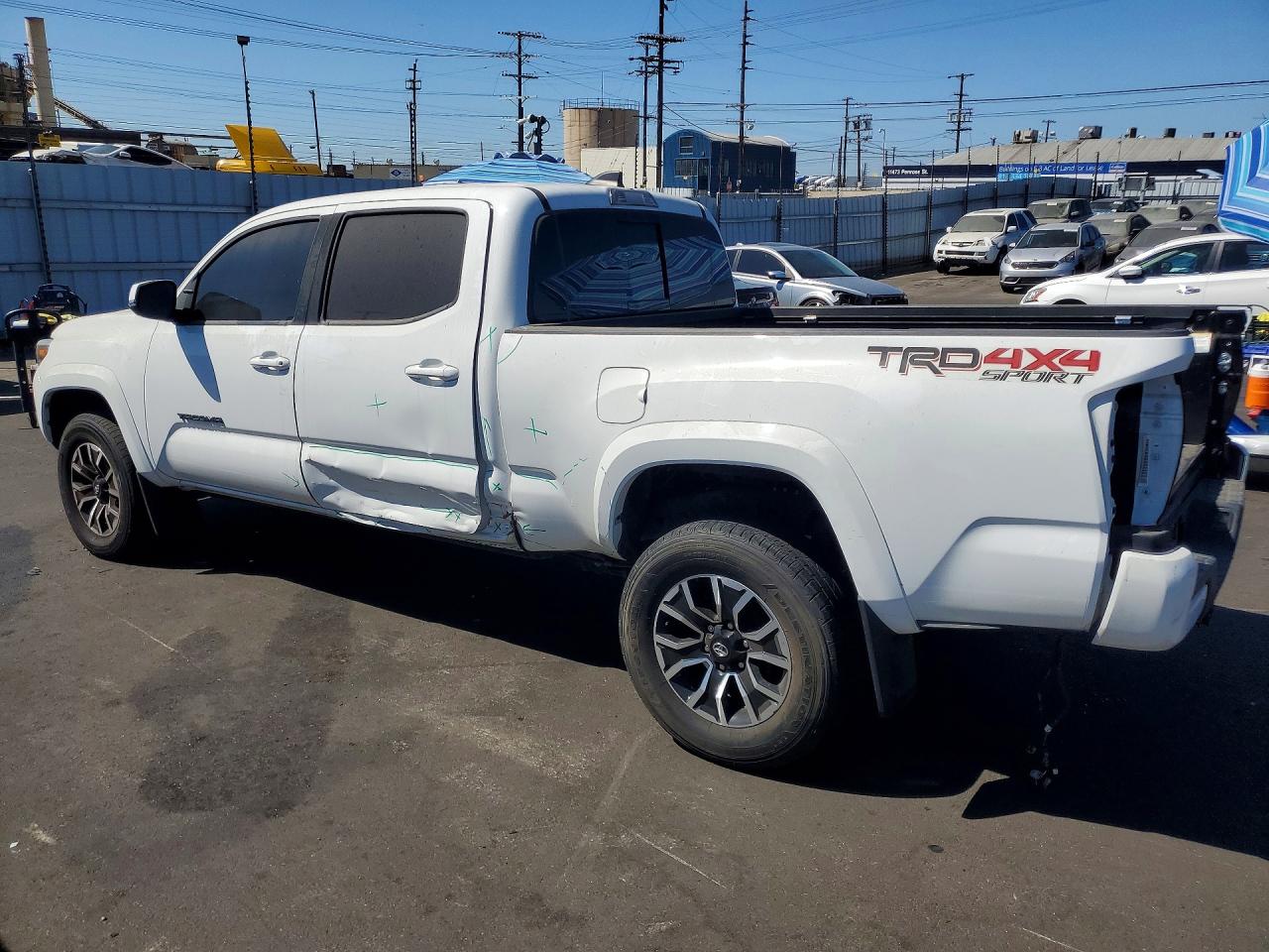 2023 TOYOTA TACOMA TRD SPORT — снимка 2