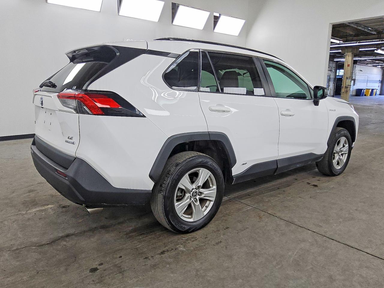 2021 TOYOTA RAV4 LE — снимка 3