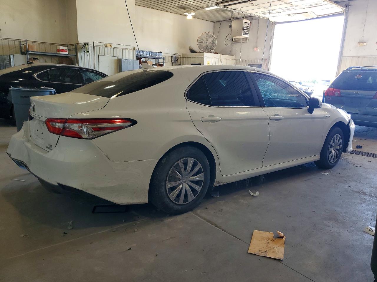 2020 TOYOTA CAMRY LE — снимка 3