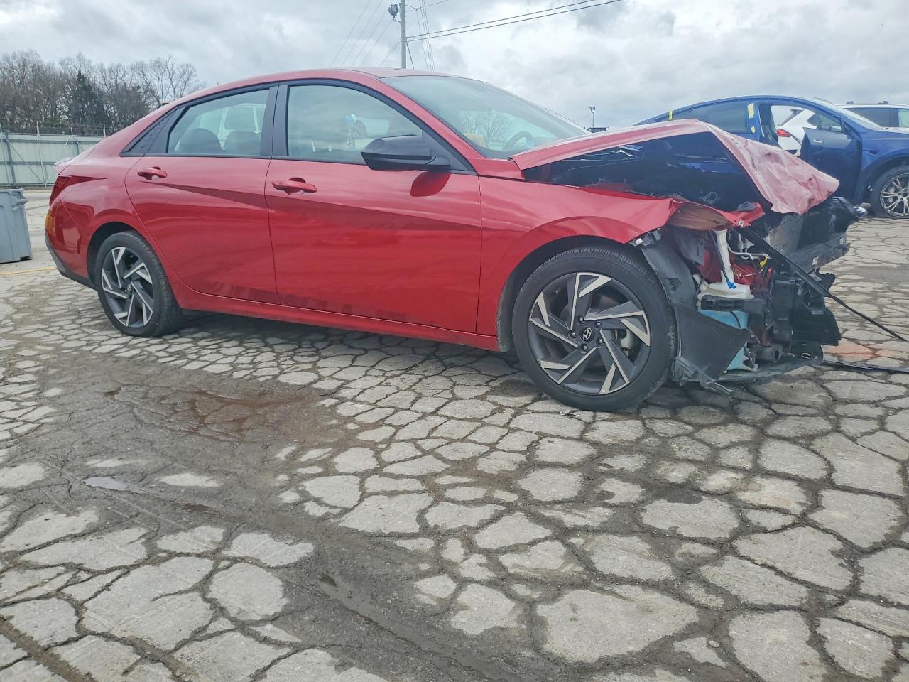 2025 HYUNDAI ELANTRA SEL SPORT — снимка 4