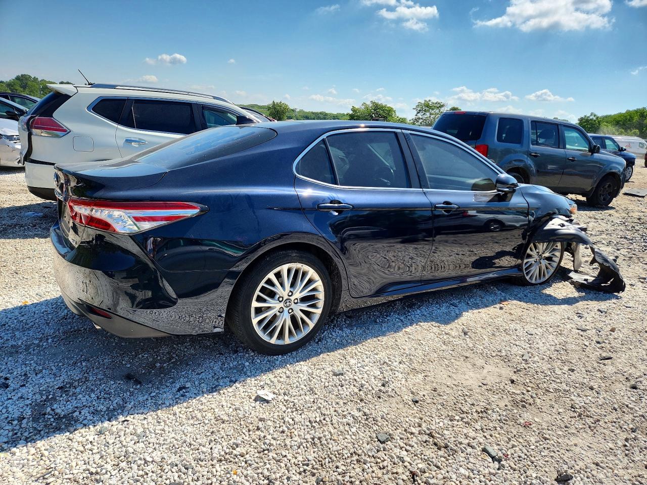 2018 TOYOTA CAMRY XLE V6 — снимка 3