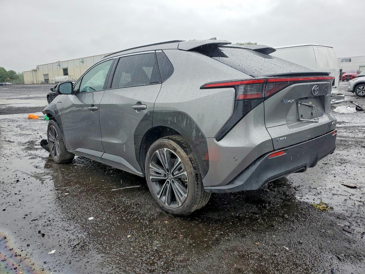 2024 TOYOTA BZ4X LIMITED — снимка 2
